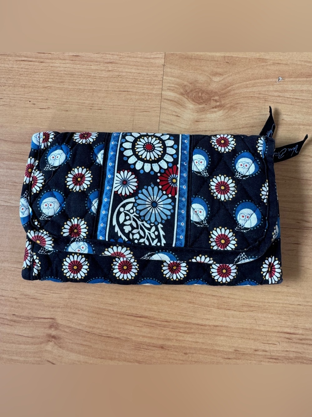 Retired Vera Bradley Night Owl Daisy Navy Blue Cotton Quilted Trifold Wallet